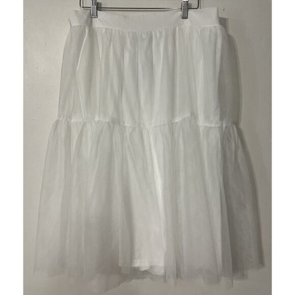 New York and Company Dresses & Skirts - New Women's New York and Company‎ White Tulle Lined Skirt size 2X NWT
